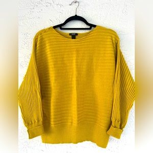 Alfani, petite, large, long sleeve sweater, mustard, like new, very comfortable